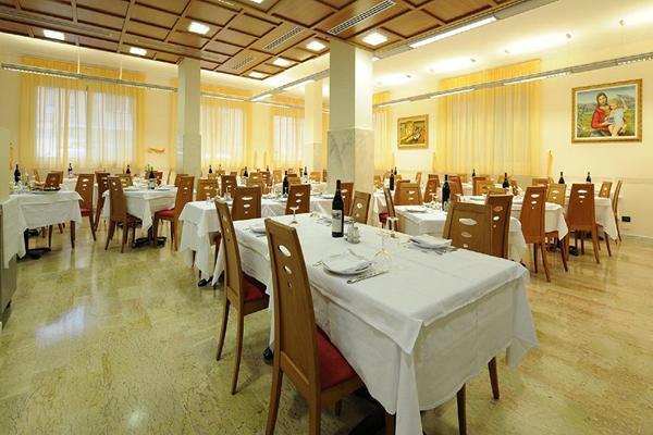 Hotel Adler Alassio Buitenkant foto