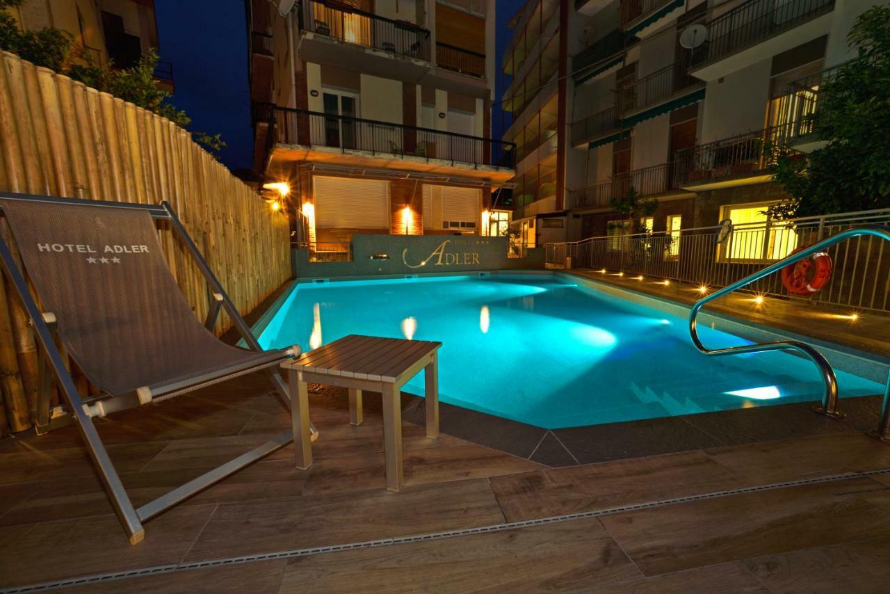 Hotel Adler Alassio Buitenkant foto